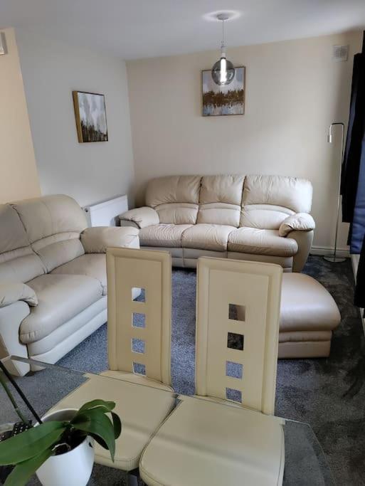 Apartment Centre *